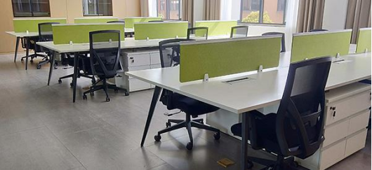 如何利（lì）用辦公室家具打造（zào）現（xiàn）代（dài）化辦公空（kōng）間