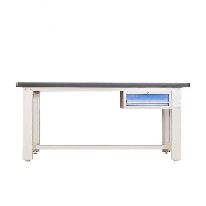 一抽工具桌（zhuō）